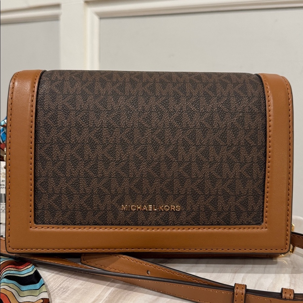 Michael Kors Jet Set Logo Brown and Tan Chain Crossbody NWT - Picture 5 of 17